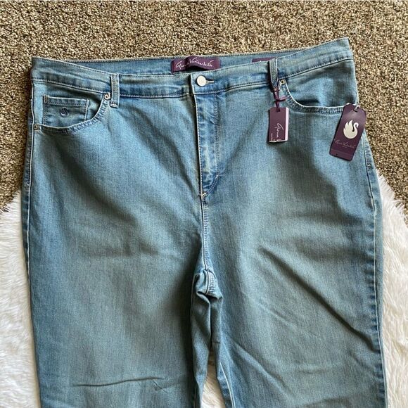 Gloria Vanderbilt Amanda Jeans New Womens Size 18W - Picture 3 of 8